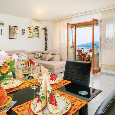 2 Bedroom Gorgeous Apartment In Rabac Exterior photo