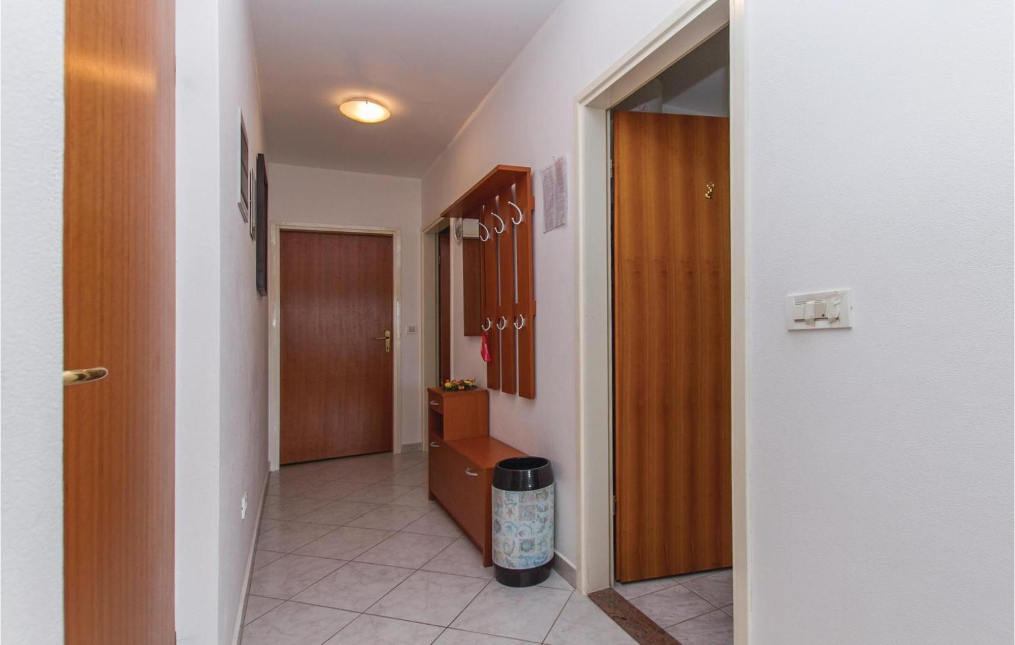 2 Bedroom Gorgeous Apartment In Rabac Exterior photo